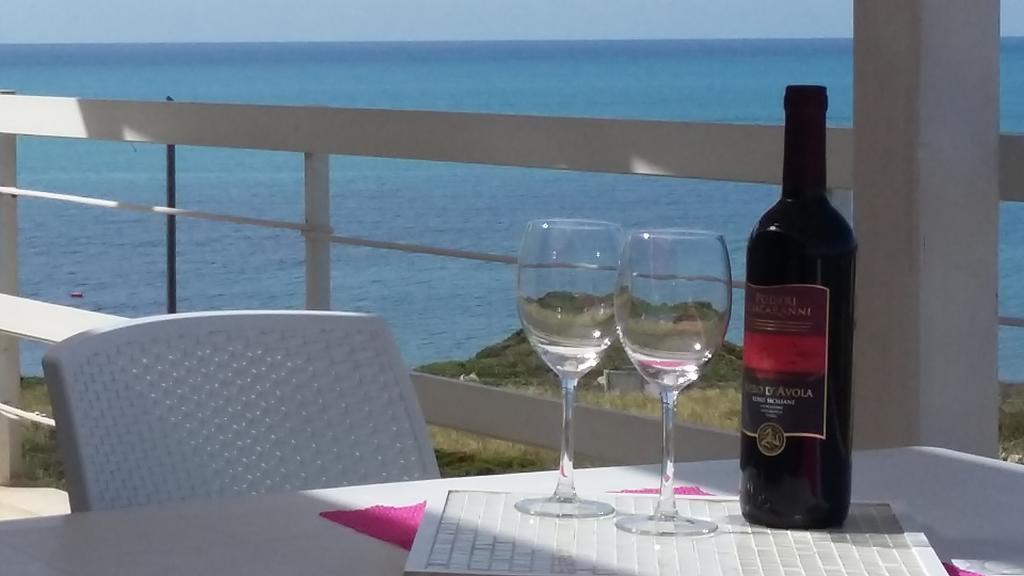 Villa Vista Mare tra i luoghi di Montalbano Punta Secca Esterno foto